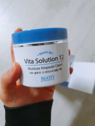 지고트 비타솔루션12 모이스처 앰플 크림 100ml — 5점을 준 리뷰어가 2019년 6월 올린 사용 사진