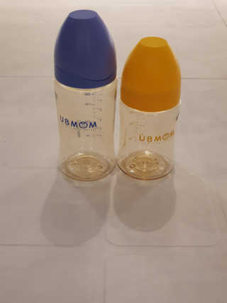 유비맘 PPSU 젖병 노꼭지_200ml_컬러 랜덤 발송 — 5점을 준 리뷰어가 2020년 3월 올린 사용 사진