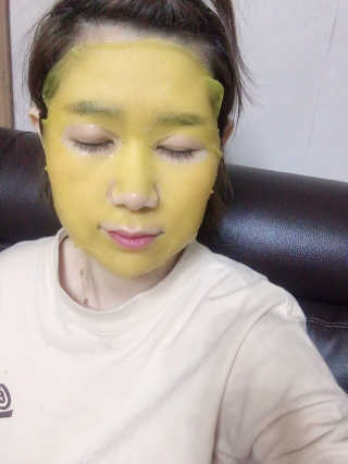 GoodDay Skincare GoodDay 강황 마스크 — 3.5점을 준 리뷰어가 2019년 5월 올린 사용 사진