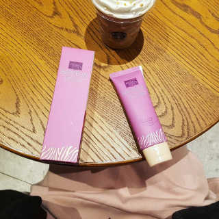 르무엘뷰티 바쁜여자 올인원 슬랙 퓸 (올인원 크림) — 3.83점을 준 리뷰어가 2017년 11월 올린 사용 사진
