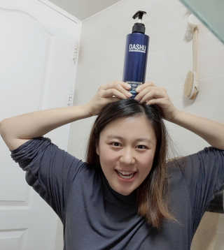 다슈코리아 다슈 단백질 한방 두피 골드 샴푸 500ml +샴푸브러쉬 — 5점을 준 리뷰어가 2019년 12월 올린 사용 사진