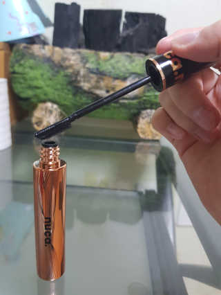 누카 nuca fix-me long and curl mascara — 4점을 준 리뷰어가 2018년 5월 올린 사용 사진