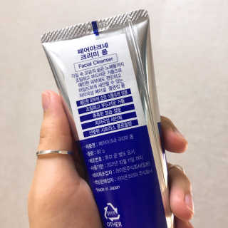페어아크네 크리미폼 페어아크네 크리미 폼 — 4점을 준 리뷰어가 2019년 8월 올린 사용 사진