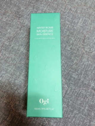 오지아이 워터 밤 모이스처 스킨 에센스 180ml — 5점을 준 리뷰어가 2019년 12월 올린 사용 사진