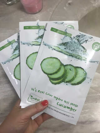 CRE8SKIN(크리에이트스킨) It's Real Color Cucumber — 5점을 준 리뷰어가 2017년 6월 올린 사용 사진