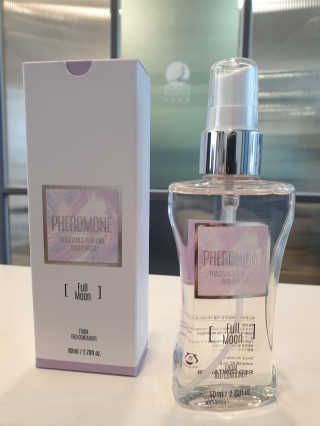 레드컨테이너 페로몬향 퍼퓸 바디미스트 80ml — 5점을 준 리뷰어가 2020년 3월 올린 사용 사진