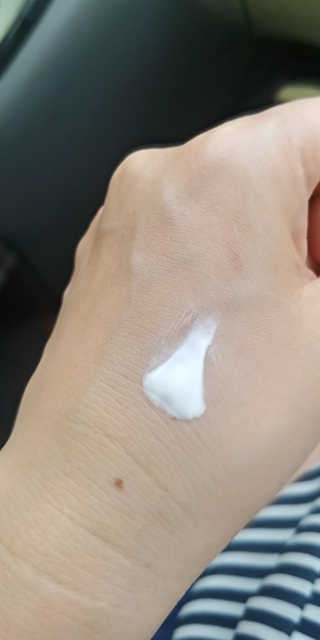 지고트 화이트닝 유브이 썬블럭 크림 70ml,1+1 — 5점을 준 리뷰어가 2019년 5월 올린 사용 사진