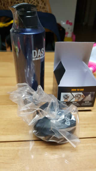 다슈코리아 다슈 단백질 한방 두피 골드 샴푸 500ml +샴푸브러쉬 — 5점을 준 리뷰어가 2019년 3월 올린 사용 사진