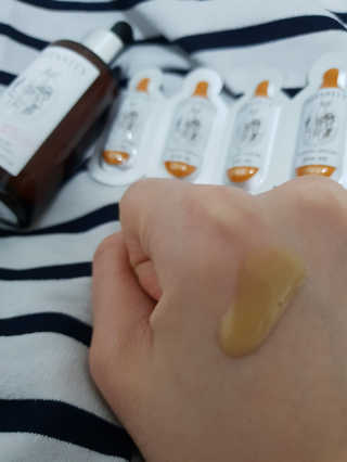 보타니티 [홍]조[진]정[결]케어 플라본 세럼 — 4점을 준 리뷰어가 2018년 5월 올린 사용 사진
