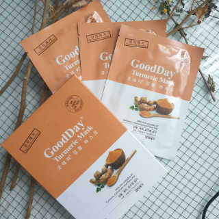GoodDay Skincare GoodDay 강황 마스크 — 5점을 준 리뷰어가 2019년 6월 올린 사용 사진
