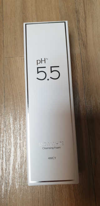 포므시 스노우화이트클렌징폼pH5.5 — 3점을 준 리뷰어가 2019년 10월 올린 사용 사진