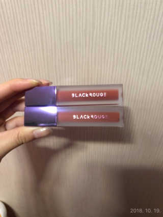 [블랙루즈] 에어 핏 벨벳 틴트 시즌2 中 택1+랜덤1 — 5점을 준 리뷰어가 2018년 10월 올린 사용 사진