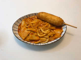 [홍코너떡볶이]옛날떡볶이 인기맛 4팩세트 — 4점을 준 리뷰어가 2019년 11월 올린 사용 사진