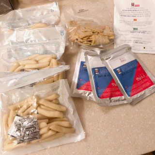 [홍코너떡볶이]옛날떡볶이 인기맛 4팩세트 — 5점을 준 리뷰어가 2019년 11월 올린 사용 사진