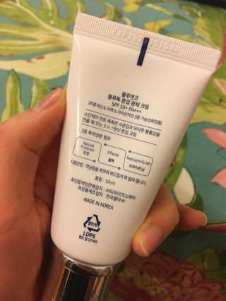 [룰루앤코] 블루톡 톤업 광채 크림 — 3.5점을 준 리뷰어가 2020년 2월 올린 사용 사진