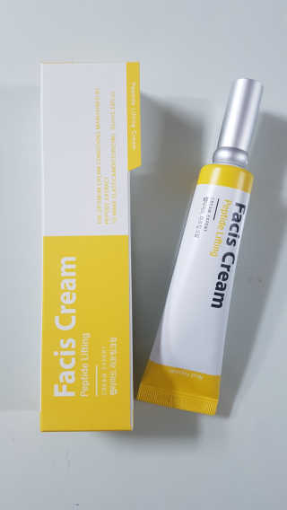 파시스 펩타이드 리프팅 크림 — 5점을 준 리뷰어가 2019년 2월 올린 사용 사진
