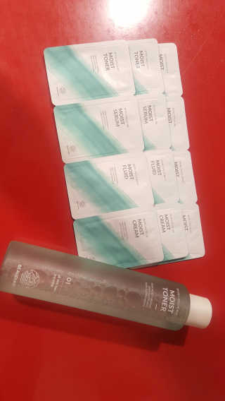 뷰디아니 지친 내 피부를 위한 첫 수분 모이스트 01 토너 — 5점을 준 리뷰어가 2018년 5월 올린 사용 사진