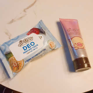 니코피 데오퍼퓸 티슈 + 폼클린저 SET — 4점을 준 리뷰어가 2019년 10월 올린 사용 사진