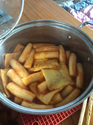두번째 국떡 국가대표 떡볶이 1팩 + 영미칩 2봉 증정 — 4점을 준 리뷰어가 2019년 2월 올린 사용 사진