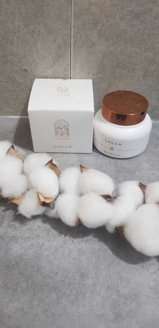 스카이밀크 SKYMILK 당나귀밀크 크림 — 5점을 준 리뷰어가 2019년 12월 올린 사용 사진