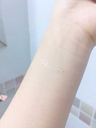 [블랙루즈] 펄블리 아이 글리터 4종 중 택 1 — 3점을 준 리뷰어가 2019년 8월 올린 사용 사진