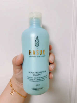 셀리본 하수오 내츄럴 프리벤션 탈모관리 샴푸 300ml — 4점을 준 리뷰어가 2019년 11월 올린 사용 사진
