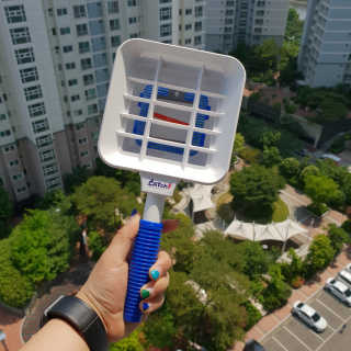 에이블루 신개념 위생 파리채 캐치에프 — 5점을 준 리뷰어가 2018년 6월 올린 사용 사진