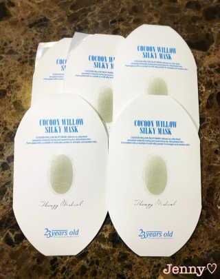 23years old 코쿤 윌로우 실키 마스크 — 5점을 준 리뷰어가 2017년 10월 올린 사용 사진