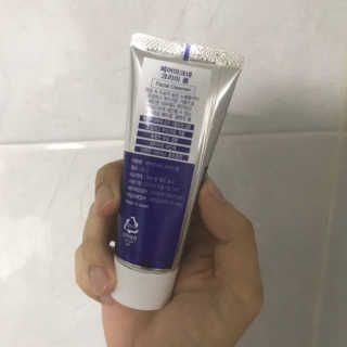 페어아크네 크리미폼 페어아크네 크리미 폼 — 5점을 준 리뷰어가 2019년 7월 올린 사용 사진