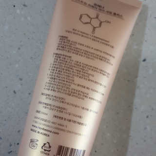 BH 본헤나 익스트림 리페어 헤어 세럼 200ml — 5점을 준 리뷰어가 2019년 5월 올린 사용 사진