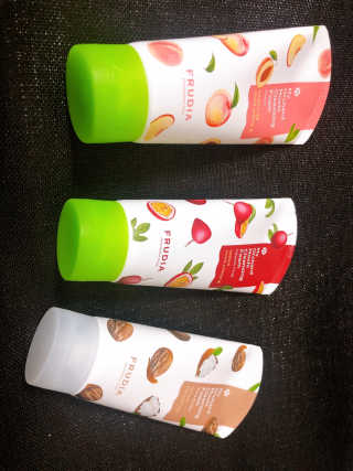 [후르디아] 골라쓰는 모찌 클렌징폼 5종 세트 — 5점을 준 리뷰어가 2019년 6월 올린 사용 사진