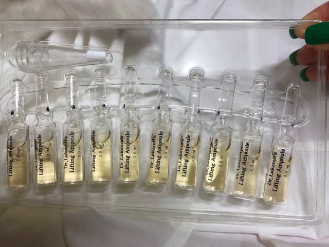 닥터 락슈미라 4D 리프팅 앰플 리뷰 사진