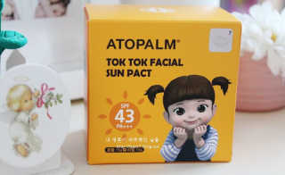 아토팜 톡톡 페이셜 선팩트 SPF43 PA+++ — 3점을 준 리뷰어가 2017년 3월 올린 사용 사진