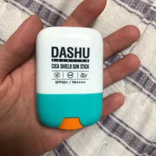 다슈코리아 다슈 솔루션 시카 쉴드 선스틱 — 5점을 준 리뷰어가 2020년 2월 올린 사용 사진