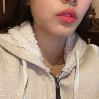 율라코스메틱 율라 플럼핑틴트 — 5점을 준 리뷰어가 2019년 12월 올린 사용 사진