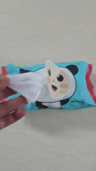 달곰이 물티슈 — 5점을 준 리뷰어가 2018년 8월 올린 사용 사진