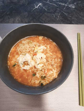 라면 그대로가 제일 맛있는 더엄마라면 — 5점을 준 리뷰어가 2019년 7월 올린 사용 사진