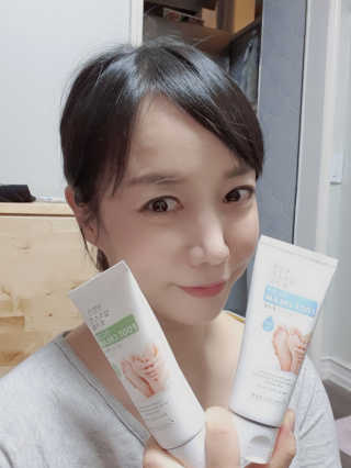 (주)에네스티 에네스티 수안수 실크스킨 풋크림 1+1 — 5점을 준 리뷰어가 2019년 12월 올린 사용 사진