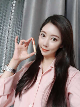[블랙루즈] 펄블리 아이 글리터 4종 중 택 1 — 5점을 준 리뷰어가 2019년 8월 올린 사용 사진