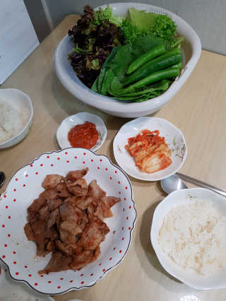 화순집 한돈 마늘생강구이 — 5점을 준 리뷰어가 2019년 1월 올린 사용 사진