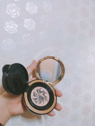 셀레뷰 블랙 세럼 팩트 — 4점을 준 리뷰어가 2017년 9월 올린 사용 사진