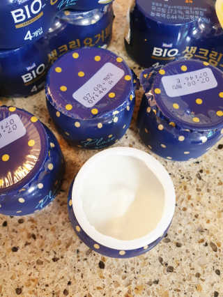 [매일 바이오] 생크림요거트 플레인 12개 + 유자 12개 — 5점을 준 리뷰어가 2019년 6월 올린 사용 사진