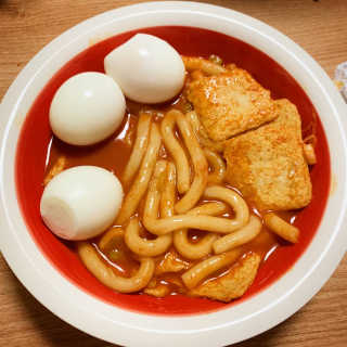 잠실맛집,홍코너떡볶이가우리집에[옛날맛,짜장맛옵션] — 2점을 준 리뷰어가 2019년 12월 올린 사용 사진