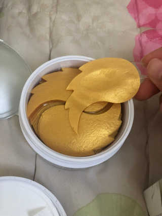 푸츄푸츄 Real repair skin cell premium patch — 5점을 준 리뷰어가 2018년 10월 올린 사용 사진