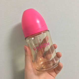 유비맘 PPSU 젖병 노꼭지_200ml_컬러 랜덤 발송 — 5점을 준 리뷰어가 2020년 1월 올린 사용 사진