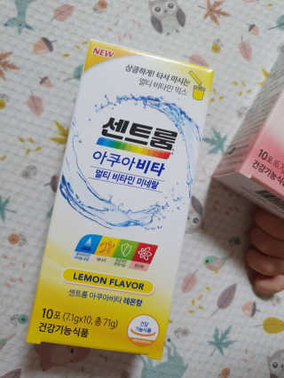센트룸 아쿠아비타 레몬향, 딸기향 — 4점을 준 리뷰어가 2019년 6월 올린 사용 사진