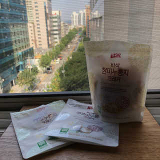 BASSAK 바삭 유기농 현미 누룽지 크래커 3종 — 5점을 준 리뷰어가 2019년 10월 올린 사용 사진