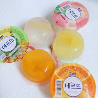 데르뜨 떠먹는 과일 3종, 짜먹는 과일 2종 총 10개 체험 — 4.5점을 준 리뷰어가 2020년 3월 올린 사용 사진