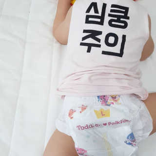 LG생활건강 토디앙 핑크퐁 밴드형 기저귀 — 5점을 준 리뷰어가 2017년 7월 올린 사용 사진