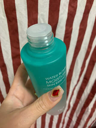 오지아이 워터 밤 모이스처 스킨 에센스 180ml — 5점을 준 리뷰어가 2019년 12월 올린 사용 사진